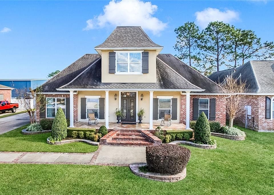 1st image of 412 Wild Rose Dr