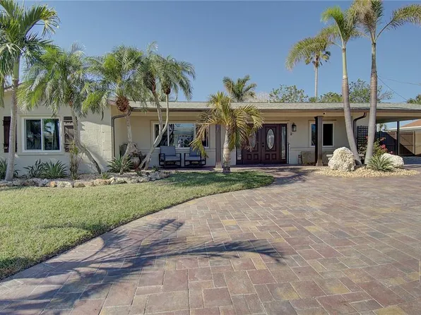 707 Pruitt Dr, Madeira Beach, FL 33708