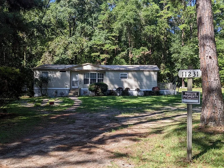 11231 Daddy Hall Ln — Photo 10
