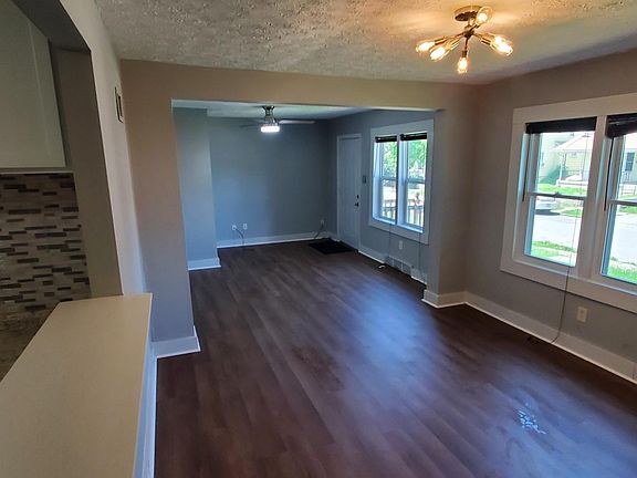 5th image of 1489 E 23rd Ave