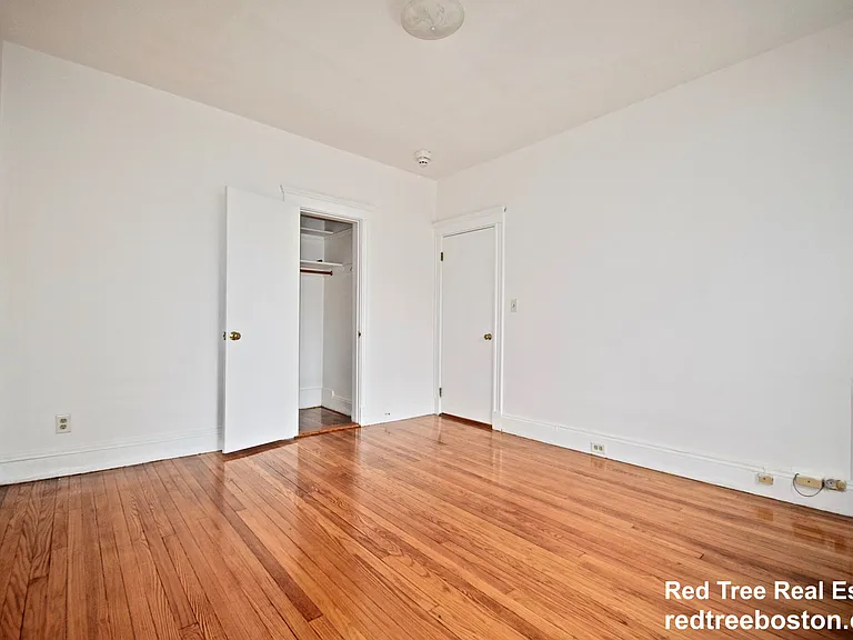 374 Chestnut Hill Ave #4F — Photo 8