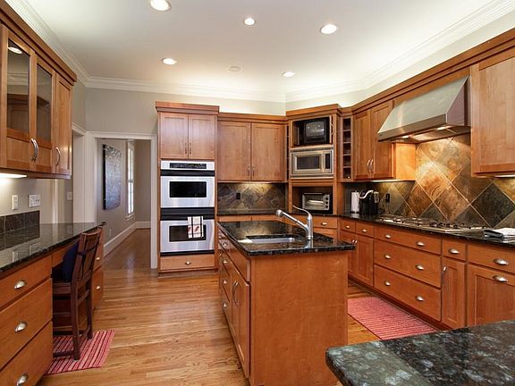 4th image of 2880 Payton Oaks Dr