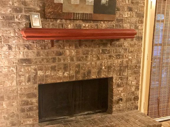 Brick gas log fireplace 