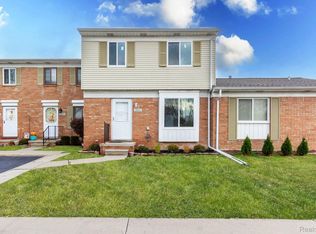 29152 W Brittany Ct, Roseville, MI