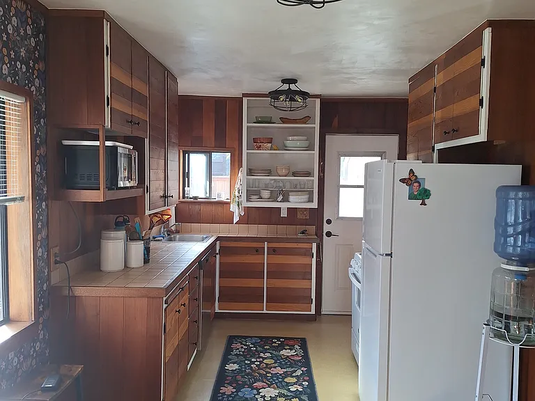 716 Mountain View Ave — Photo 3