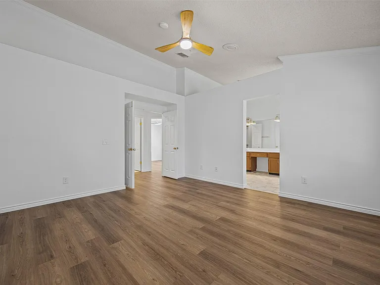 8417 Cornerwood Dr — Photo 17