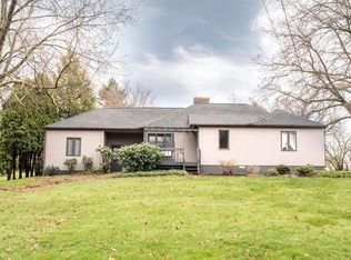 1246 Rose Circle Dr, Barberton, OH 44203