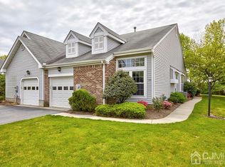 10 A Edinburgh Dr, Monroe Township, NJ 08831