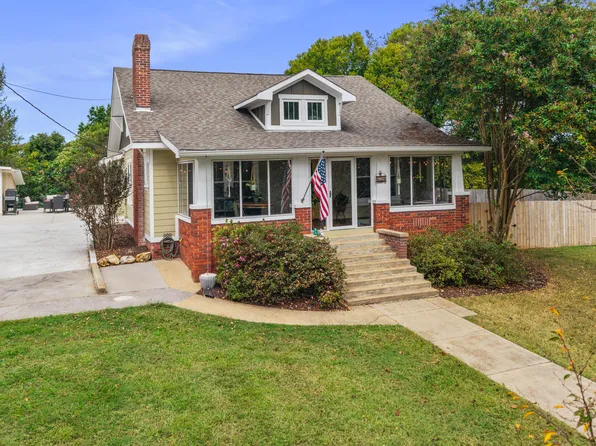 621 Highland Ave NW, Cleveland, TN 37311