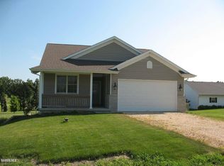 4-241 Grandview Dr, Lanark, IL 61046