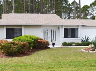 8 Ballard Ln, Palm Coast, FL 32137