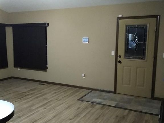 4th image of 50 E Detroit Dr