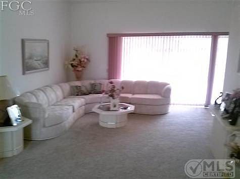 2nd image of 422 SE 18th St