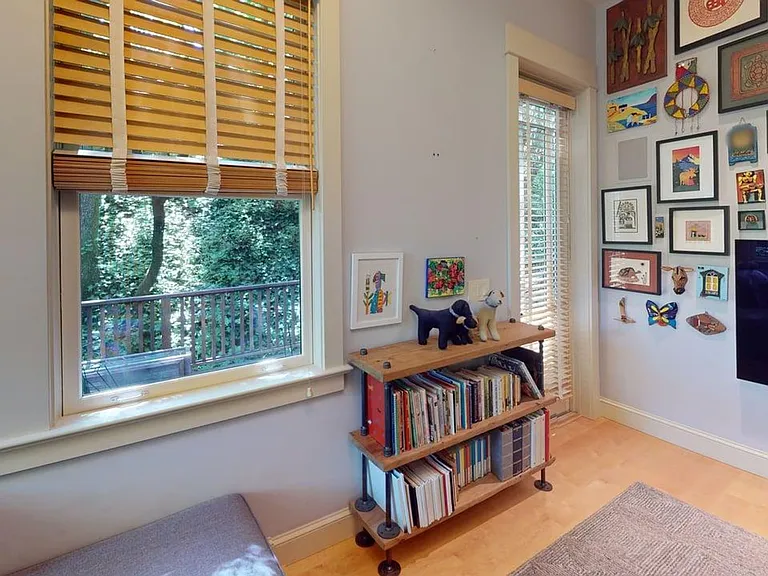 76 Tamalpais Ave — Photo 32