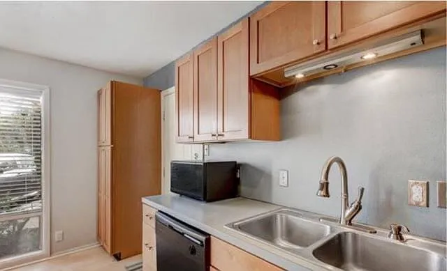 5332 Balcones Dr #D — Photo 11