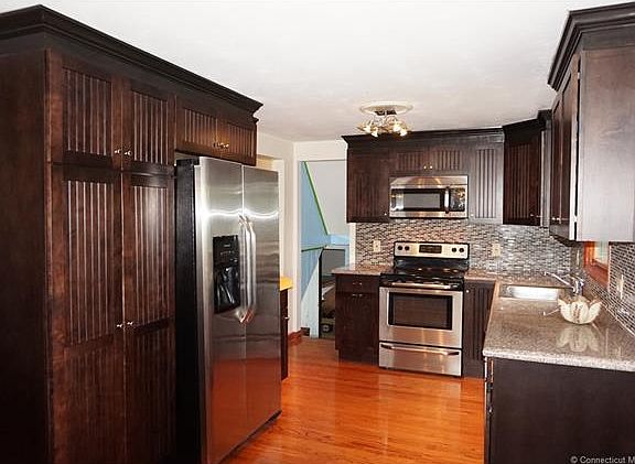 Brand New Kitchen with Gran...