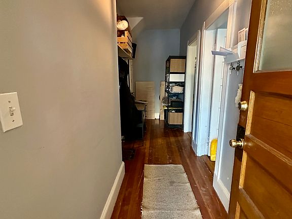 4th image of 756 Saratoga St #1