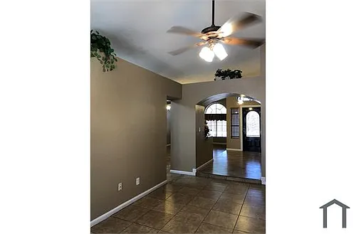 5143 N 78th Dr Photo 1