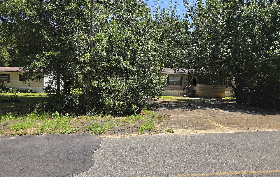 1st image of 310 Holly Cir