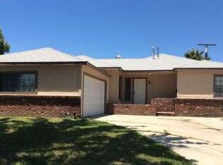 19655 Kittridge St, Reseda, CA 91335