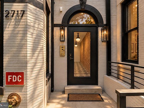 2nd image of 2717 Ontario Rd NW #102