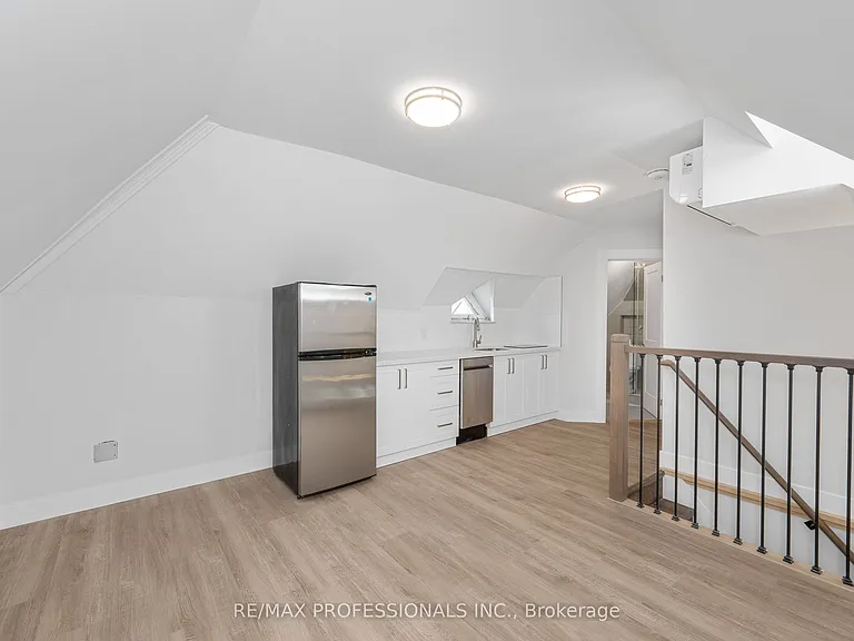 388 Wilson St #3 — Photo 5