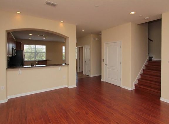 5th image of 10144 Arbor Run Dr Unit 81