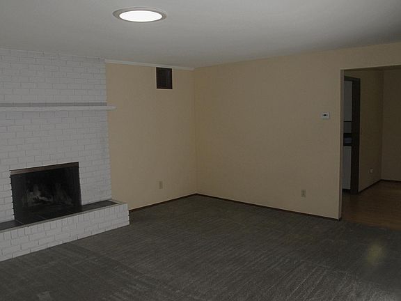 4th image of 5328 46th Ave NW