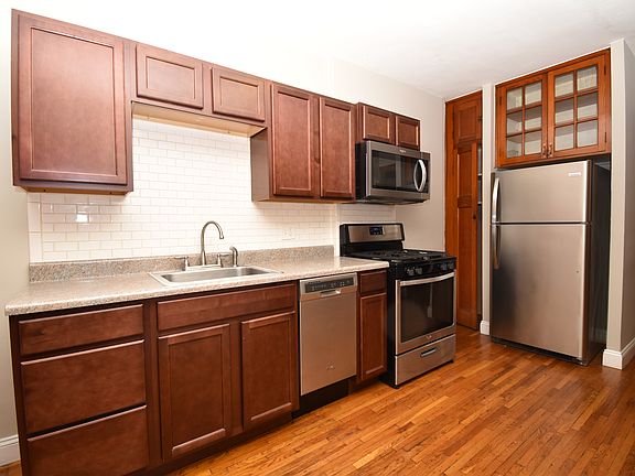 2nd image of 3438 Shenandoah Avenue # Fl 1ST