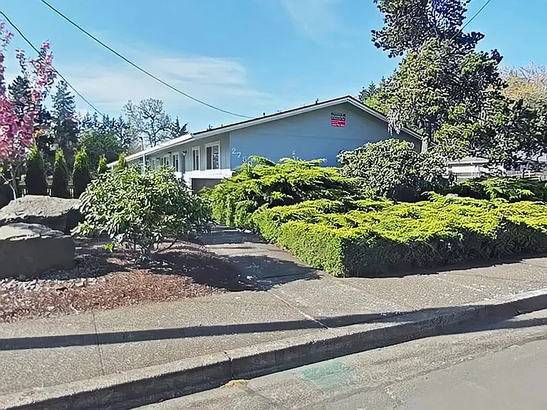 Hicks — Photo 1