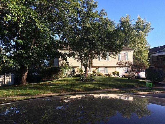 2nd image of 233 Hearth Ct