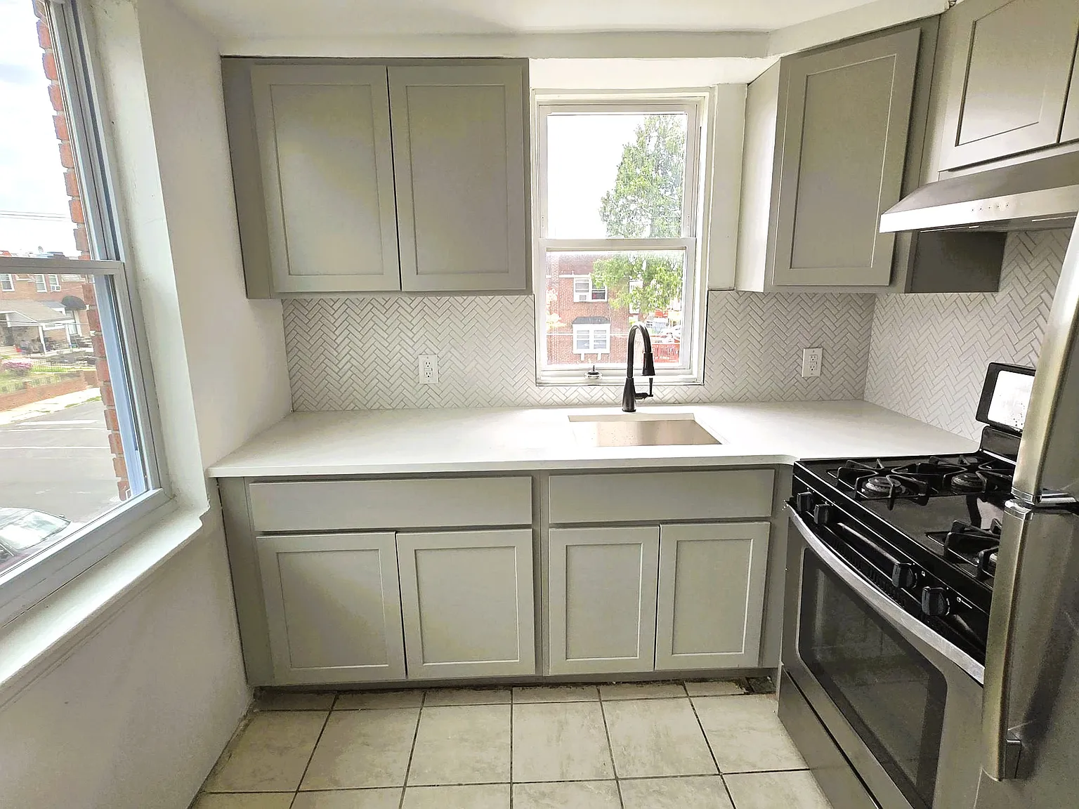 2 bed, $1,650 — Photo 4
