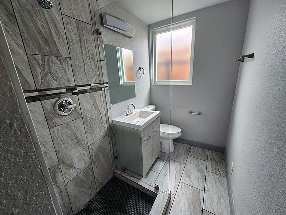 3rd image of 311 N 16th St #2