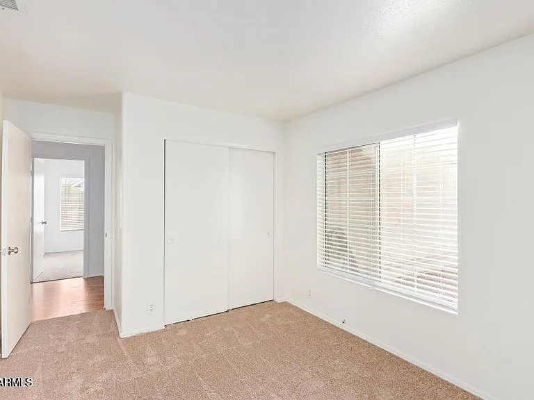 6585 N 77th Dr — Photo 29