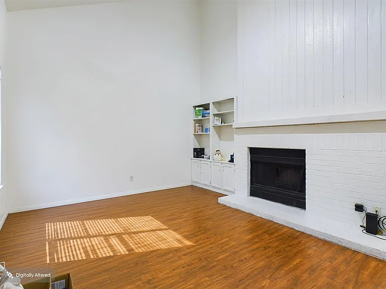 908 Poplar St #201 — Photo 6