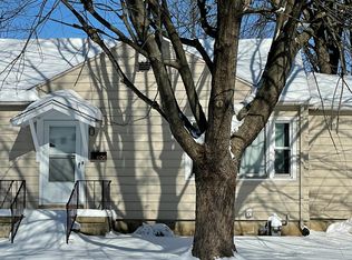 1608 W White St, Champaign, IL 61821