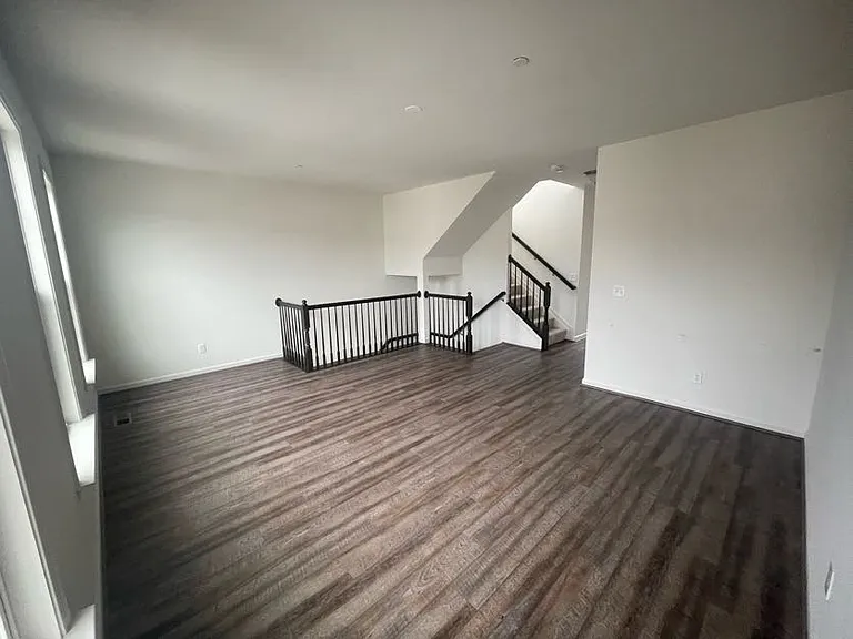 351 Ashby Commons Dr — Photo 13