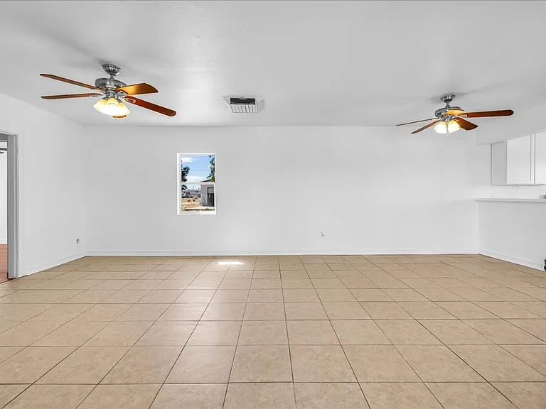 4611 Oasis Ave — Photo 10