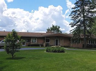 90 Old Creek Rd, Palos Park, IL 60464