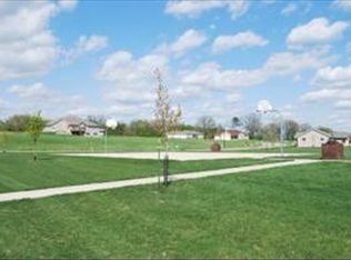 408 Juniper Ln, Holmen, WI 54636