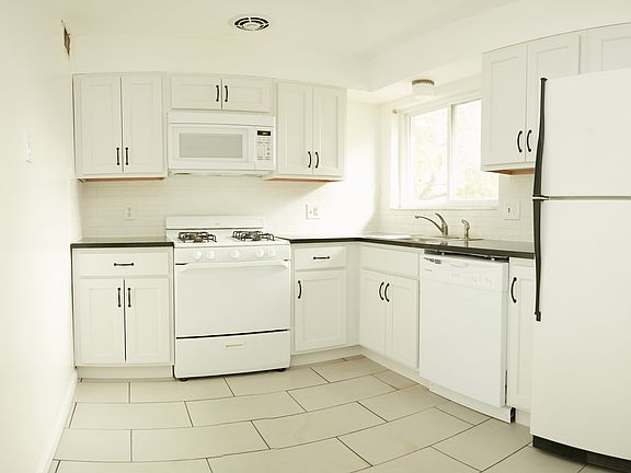 3rd image of 5 S Big Bend Blvd #2E