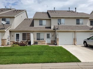 869 Swaps Dr, Shakopee, MN 55379