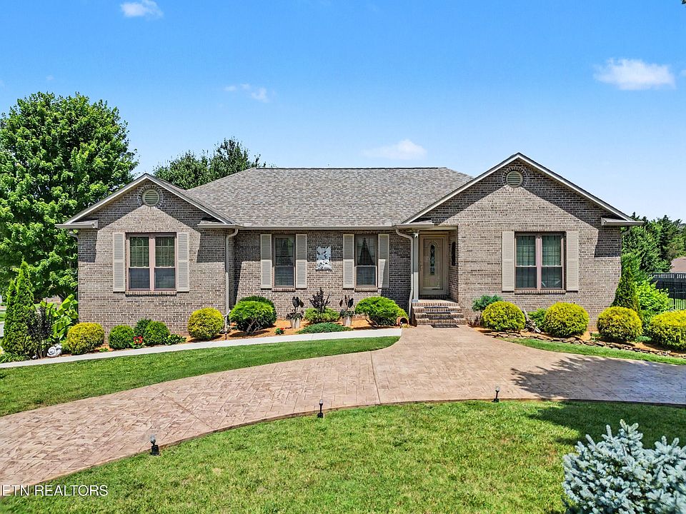 1st image of 3119 Falcon Dr