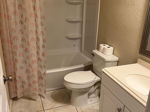 5th image of 155 Thomas Dr
