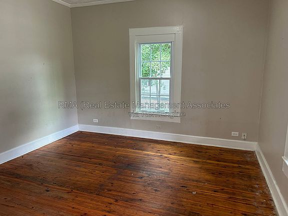 3rd image of 132 Peachtree St