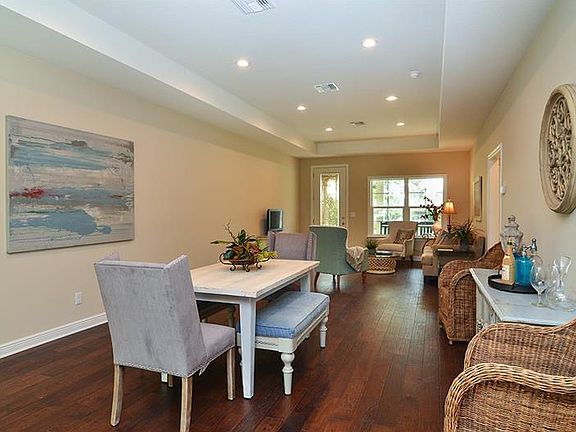 3rd image of 483 43rd Ave NE