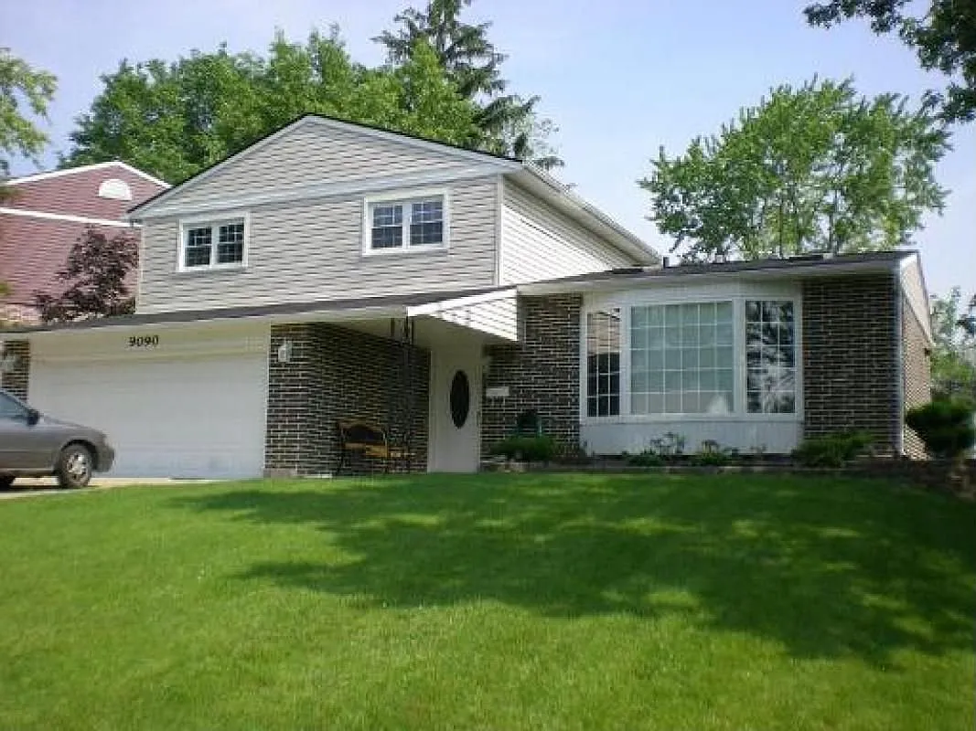 9090 Forest Dr photo 1