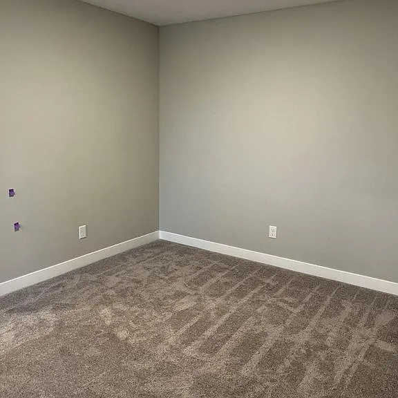 2076 Rowena Ln — Photo 13