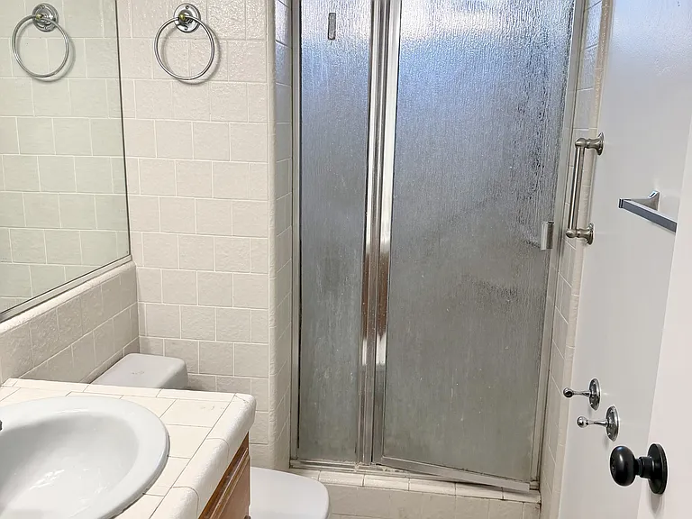 3636 W Tulare Ave — Photo 39
