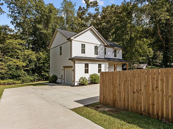 2nd image of 212 Archdale Dr